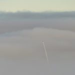 Experimentalrakete »FAUST« durchfliegt den Nebel über dem schwedischen Raumfahrtzentrum Esrange.
