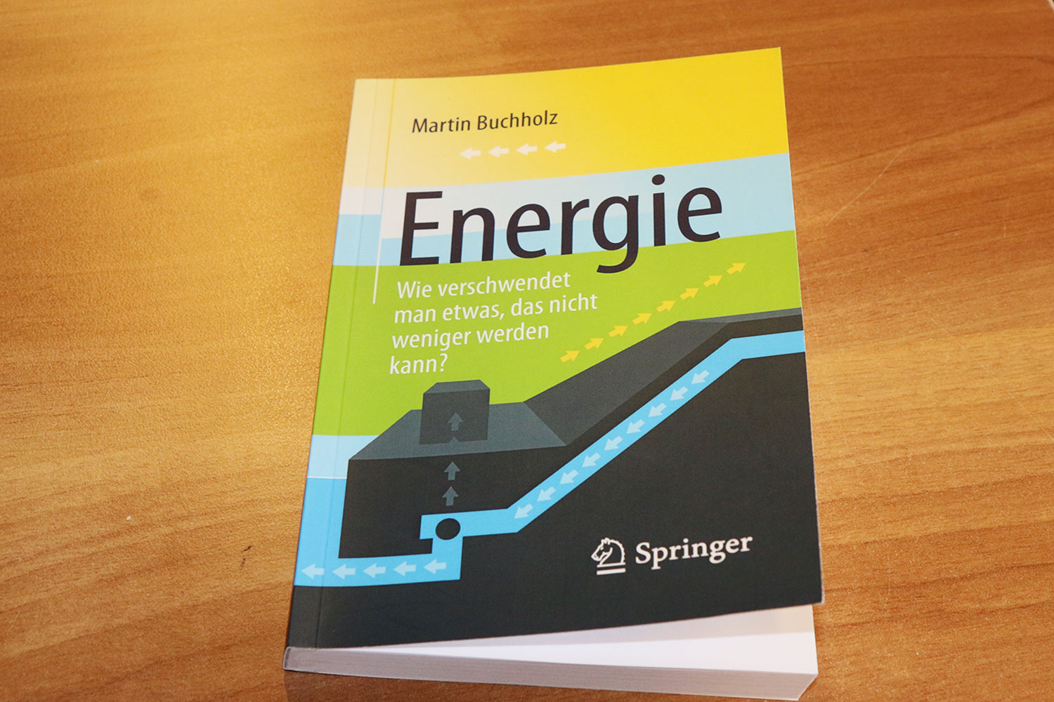 Das Bild zeigt das Cover des Buches "Energie. Wie verschwendet man etwas, das nicht weniger werden kann?"