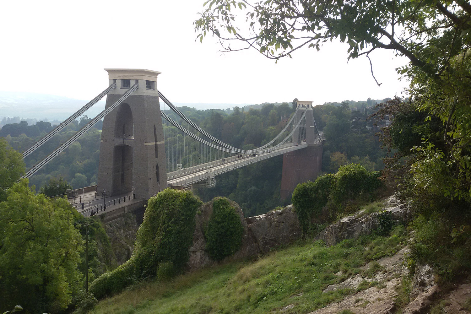 Blick auf die Clifton Suspension Bridge.