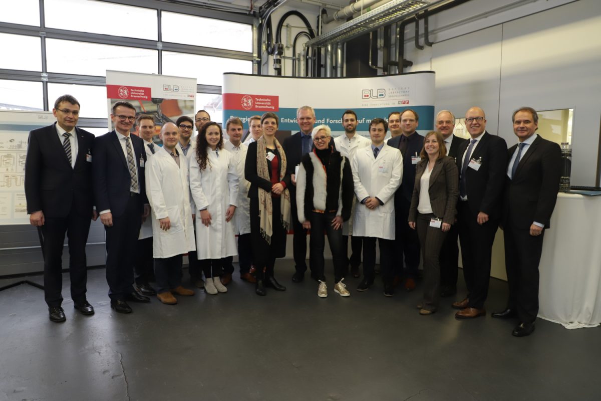 Besuch der Delegation in der BatteryLab Factory Braunschweig