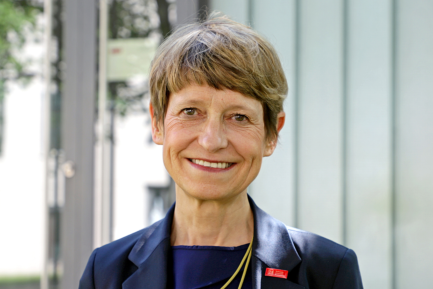 Portrait-Aufnahme der Präsidentin Prof. Angela Ittel.