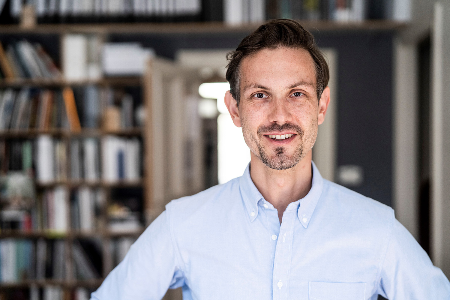 Benedikt Jahnel ist ab April 2022 neuer Professor für anwendungsbezogene Stochastik an der TU Braunschweig. Bildnachweis: Dominik Butzmann