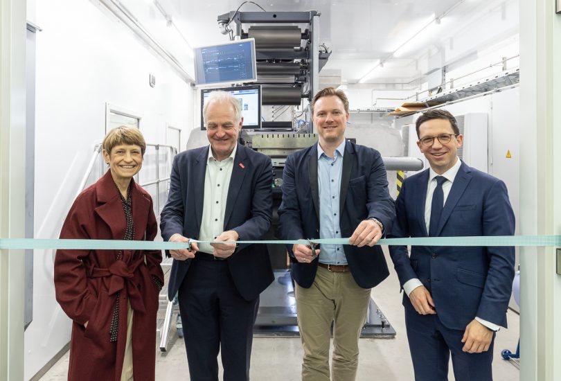 BMFTR-Referent Dr. Stefan Jung, Prof. Anja Hesse, Dezernentin für Kultur und Wissenschaft der Stadt Braunschweig,